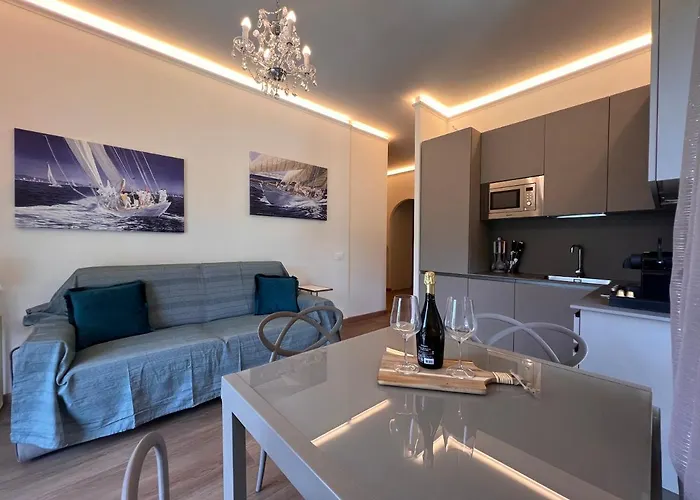 Daire Val Di Sole 19-iii Piano- Vista Mare- Vista Collina-wifi 100mg-aria Condizionata In Tutte Le Stanze -l'appartamento E' Stato Completamente Rinnovato Nel 2023 *